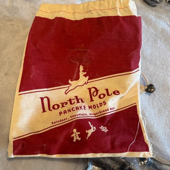 WILLIAMS SONOMA North Pole Pancake Molds Reindeer Snowflake Gingerbread Man - Picture 8 of 8